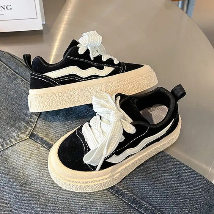 Playful kids' sneakers: comfortable, easy-wear junior footwear for active boys & girls. Ideal children's play shoes.