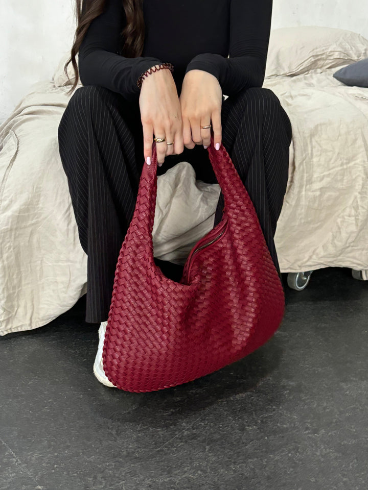 Elegant women's everyday crossbody. Stylish vegan leather one shoulder handbag.