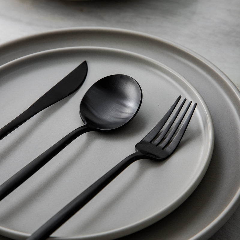 Silver modern flatware set, a timeless dining essential for daily elegance.