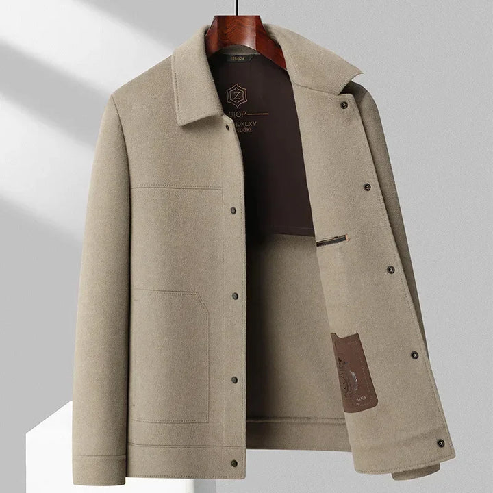 Men's elegant classic jacket in a sleek design, perfect for timeless style and versatile autumn wear.