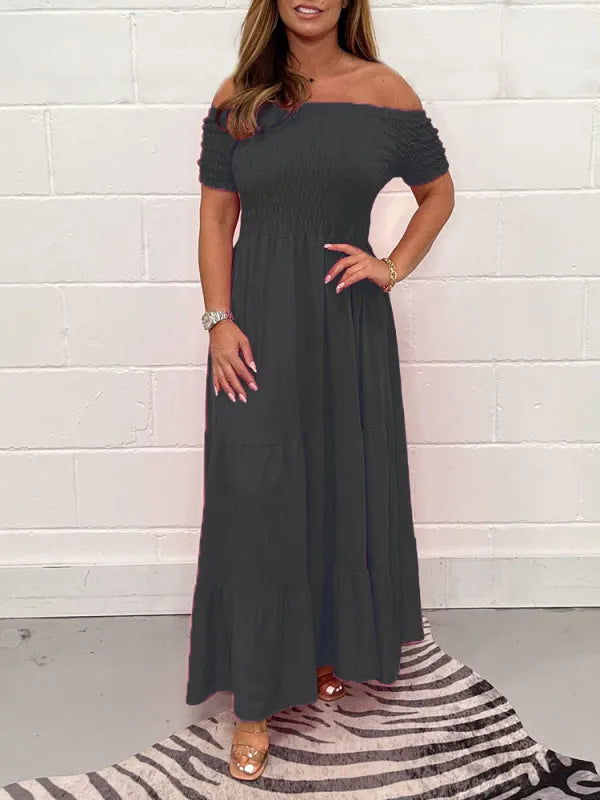 Chic women's elegant pleated maxi dress, a long flowy design offering comfort and style for any occasion.