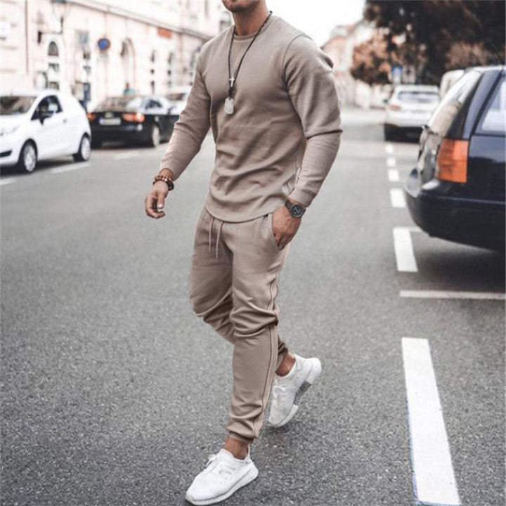 Versatile men's slim fit tracksuit, great for activewear, casual sports, or comfortable loungewear.
