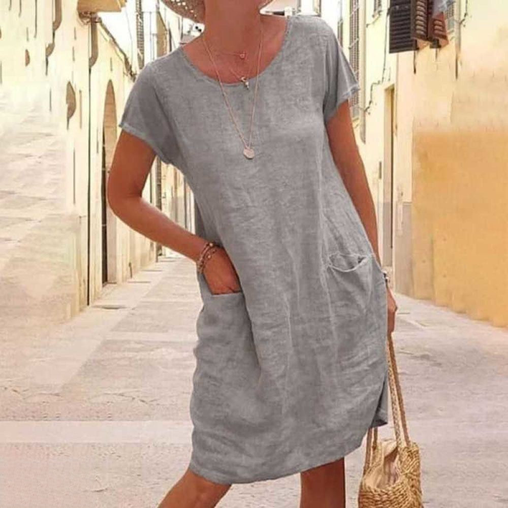 Comfortable women's everyday casual dress with short sleeves, perfect for relaxed summer fashion and daywear.