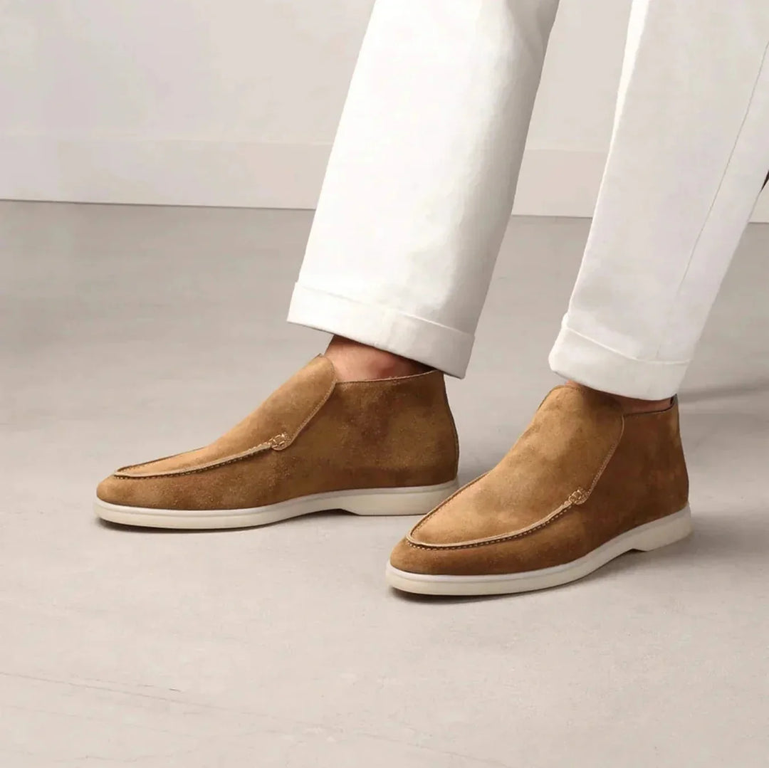 Men's everyday slip-on shoes, comfortable and versatile loafers for casual fashion.