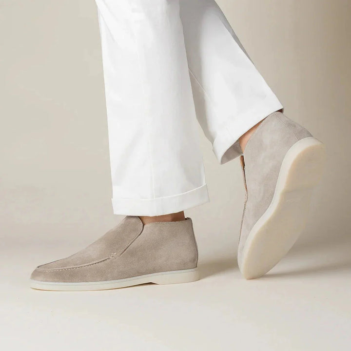 Stylish men's loafers with a comfortable slip-on design, ideal for casual wear.