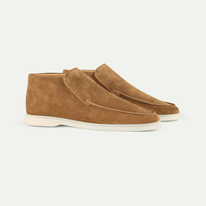 Men's comfortable slip-on loafers, perfect casual footwear for everyday versatility.