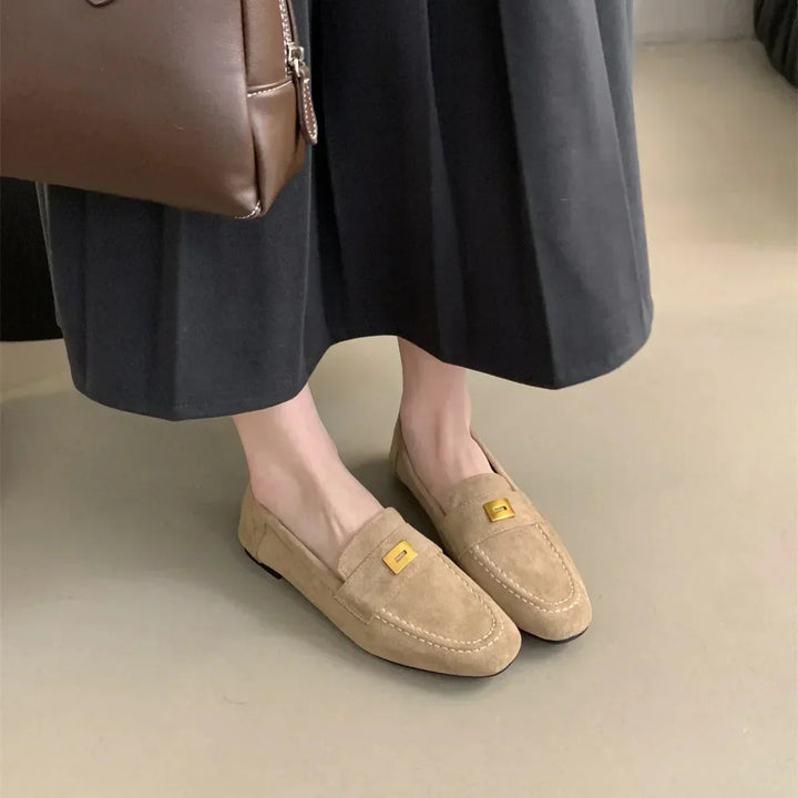Versatile women's slip-on flats with a timeless design for everyday style and comfort.