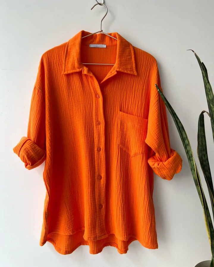 Comfortable ladies' lounge set, featuring a relaxed fit top and shorts for ultimate ease.