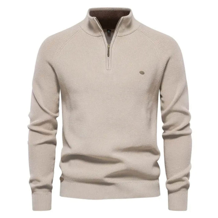 Essential men's soft sweater, perfect for versatile everyday styling and cozy winter fashion.