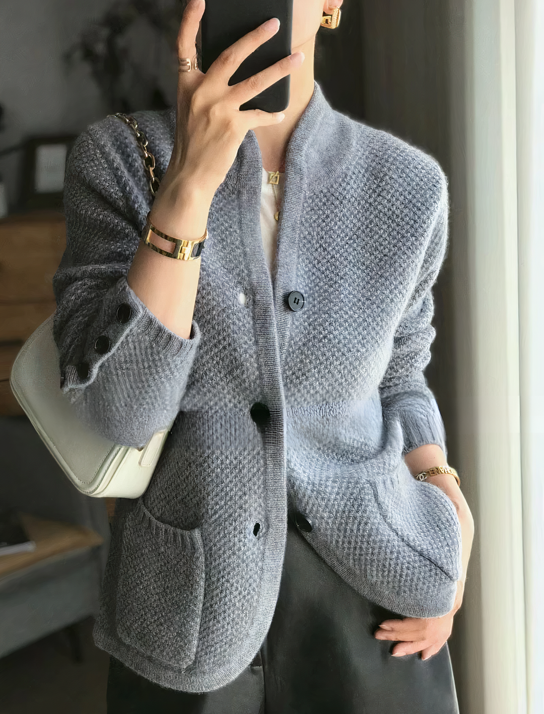 Versatile women's long sleeve button placket cardigan. Classic style, cozy and chic for effortless layering outerwear.