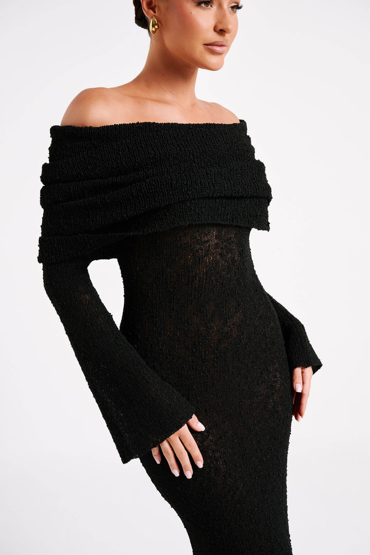 Glamorous women's off-shoulder long dress, a chic maxi for evening wear & special occasions.