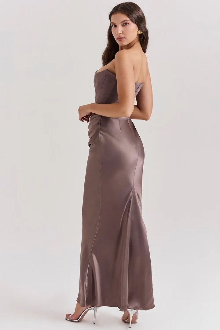 Classic strapless long dress for women, an elegant corset maxi gown for any formal event.