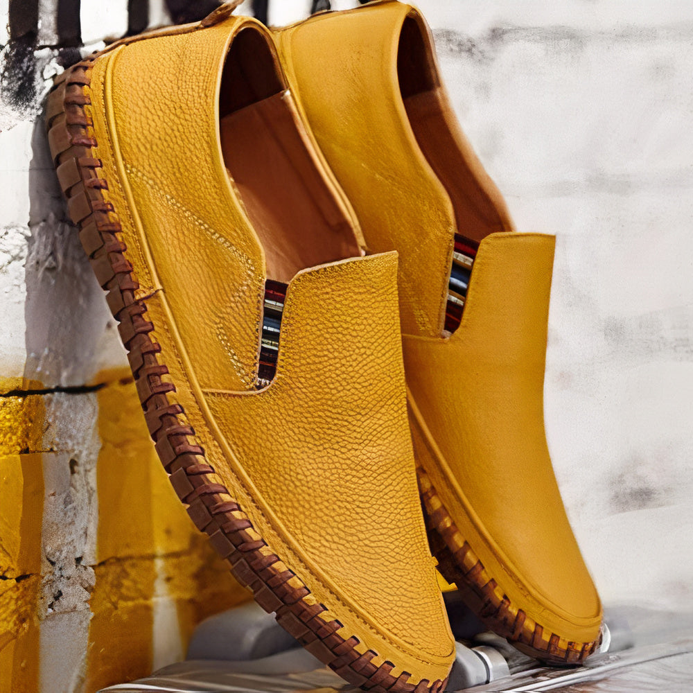 Comfortable and stylish men's slip-on shoes, ideal for versatile everyday casual wear and fashion.