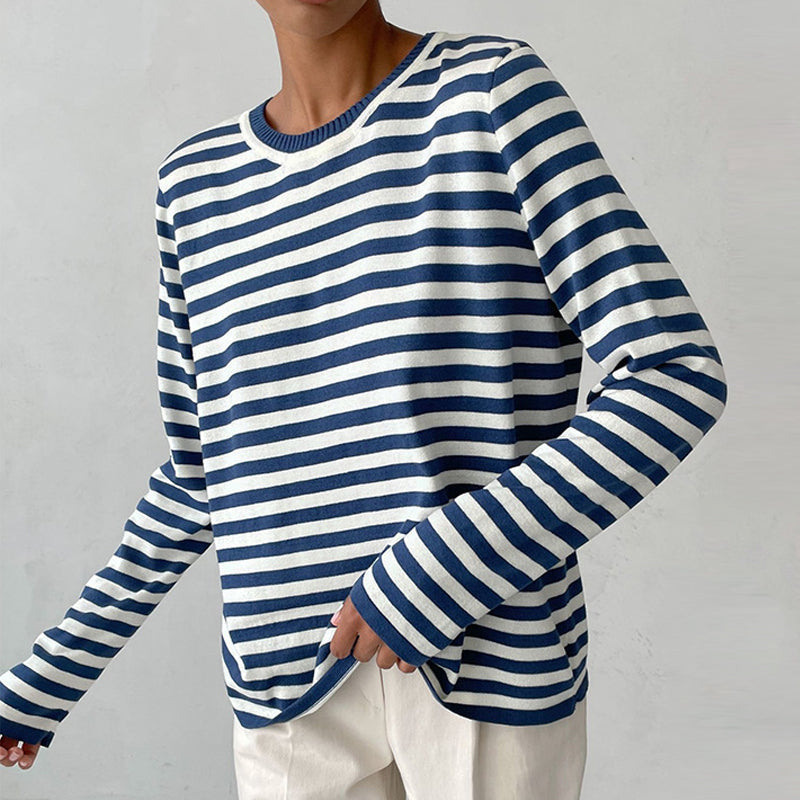 Everyday style women's striped t-shirt, a comfortable & elegant short sleeve top for versatile fashion.