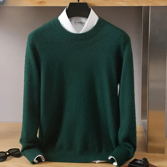 Men's O-neck knit pullover, lightweight and comfortable long sleeve top. Essential for versatile styling.