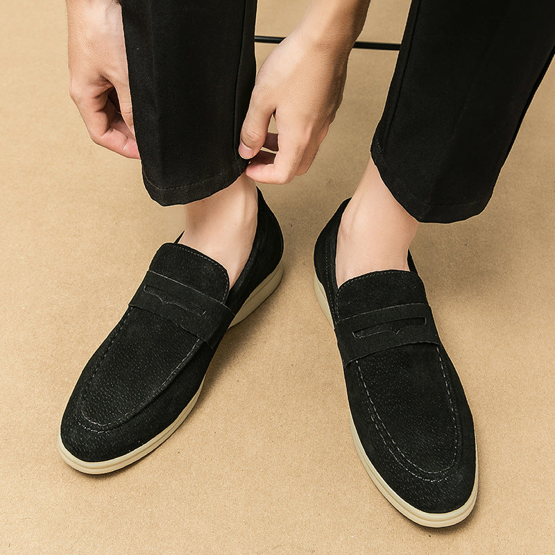 Side view: Men's vintage slip-on loafers, classic design with durable sole & comfortable fit.