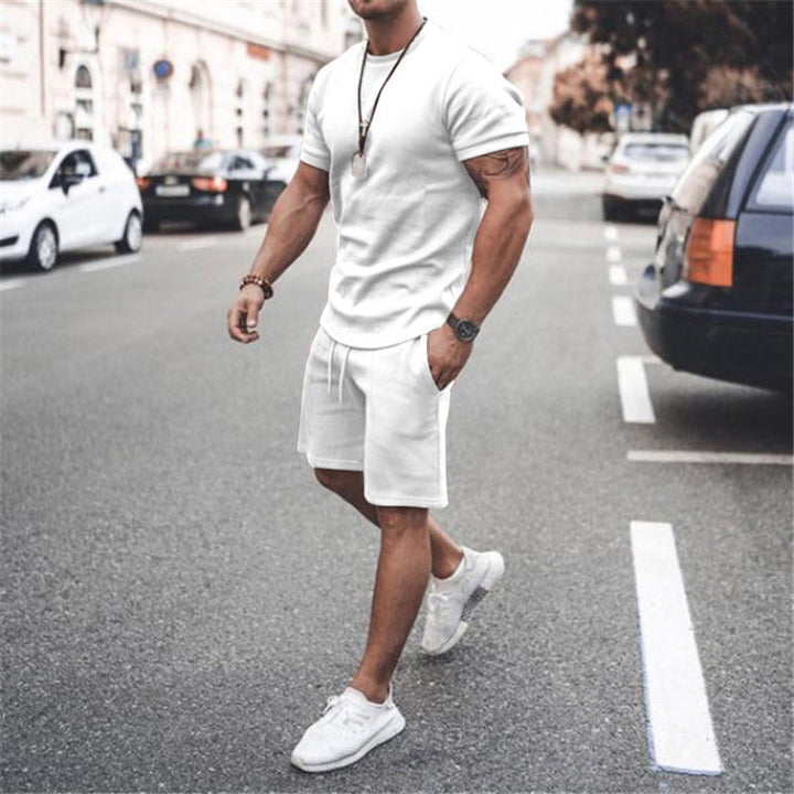 Men's active leisure wear: comfortable and stylish two-piece set for summer.