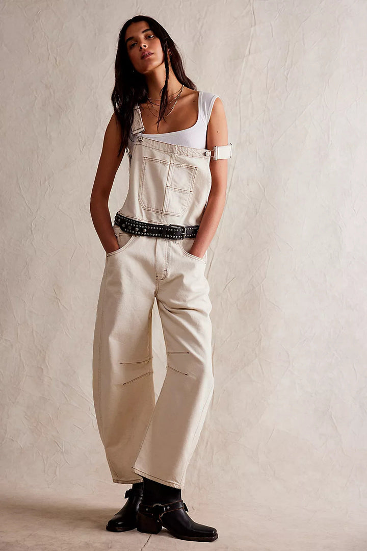 Relaxed fit women's oversized overalls. Comfortable jumpsuit, ideal for daily casual fashion & easy styling.