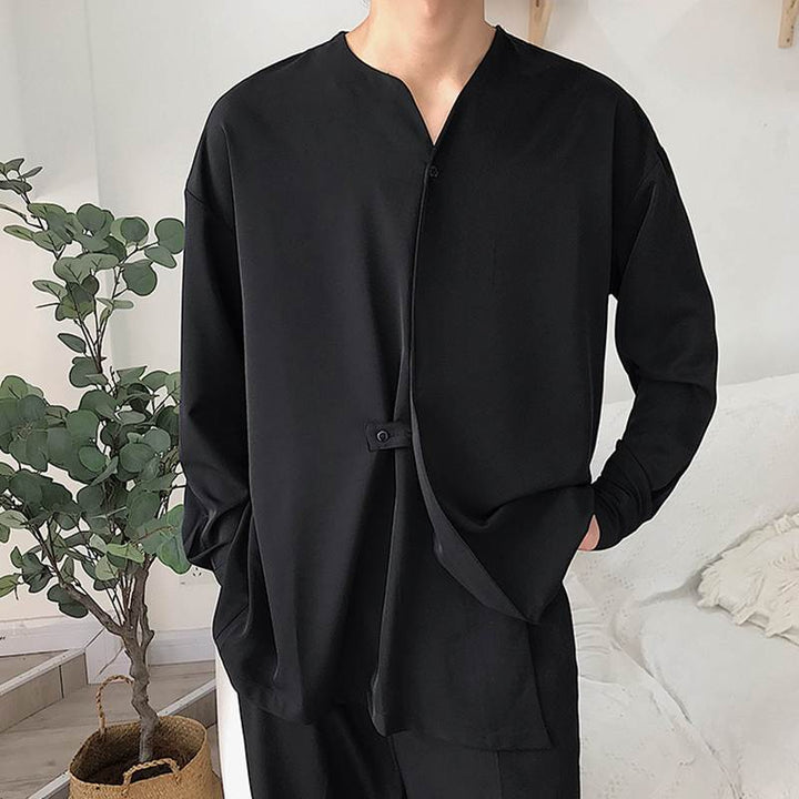 Comfortable men's long sleeve t-shirt featuring a high collar and practical pockets, a modern casual fashion staple.