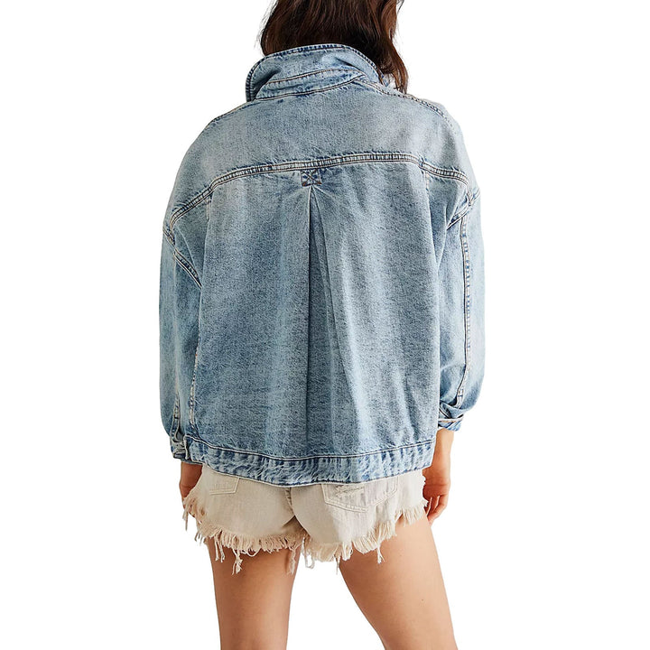 Stylish oversized brown jacket for women, ideal casual outerwear for comfy everyday wear & street style.