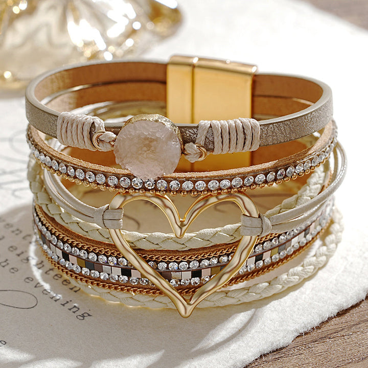 Bohemian women's bracelet with natural stone beads & sparkling rhinestone heart charm, perfect boho chic accessory.