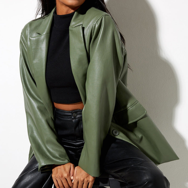 Modern women's oversized blazer jacket, designed for effortless style and ultimate comfort.
