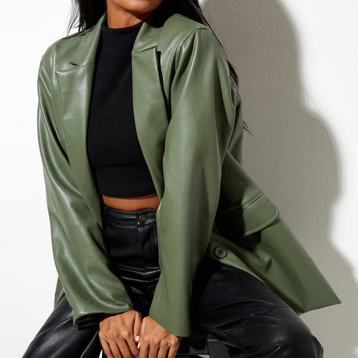 Modern women's oversized blazer jacket, designed for effortless style and ultimate comfort.