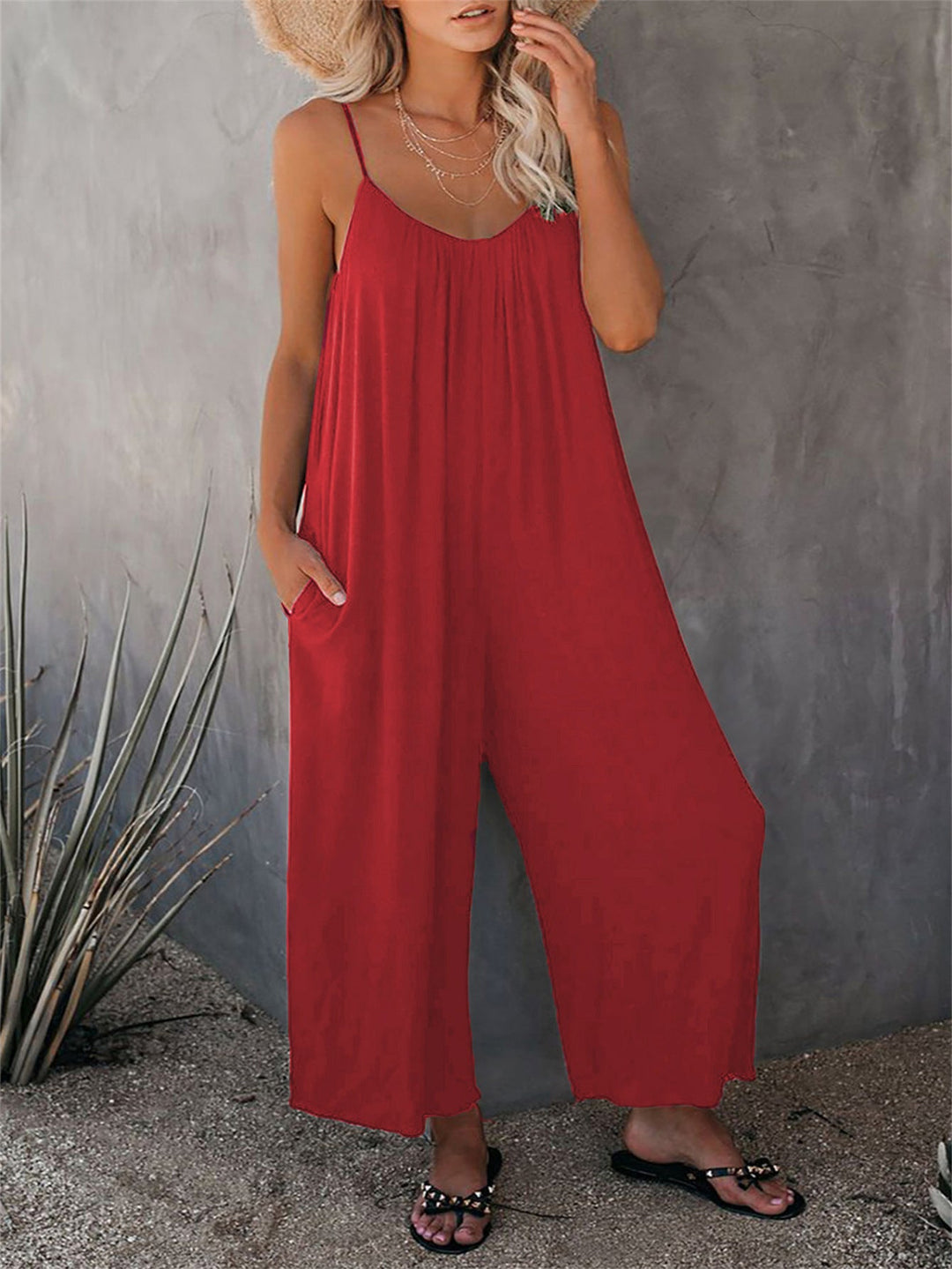 Relaxed fit women's casual jumpsuit, sleeveless for ultimate summer comfort & easy stylish one-piece wear.