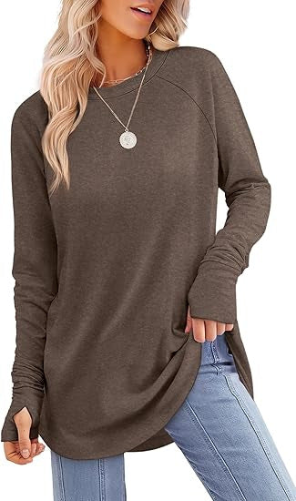 Modern aesthetic women's long sleeve top, chic & comfortable for versatile everyday wear.