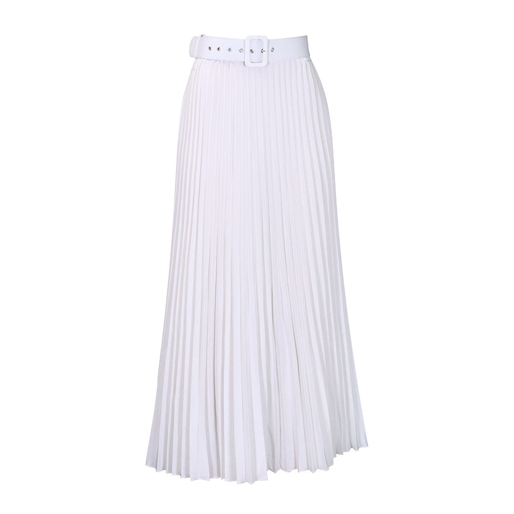 Chic women's pleated mid-skirt, ideal for office or events, with an adjustable belt.