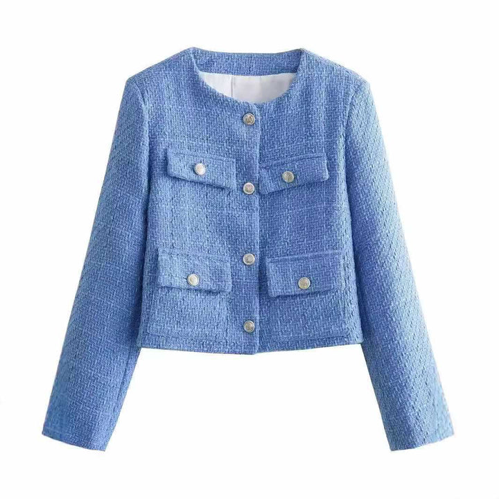 Versatile ladies jacket featuring practical pockets and stylish design for a modern look.
