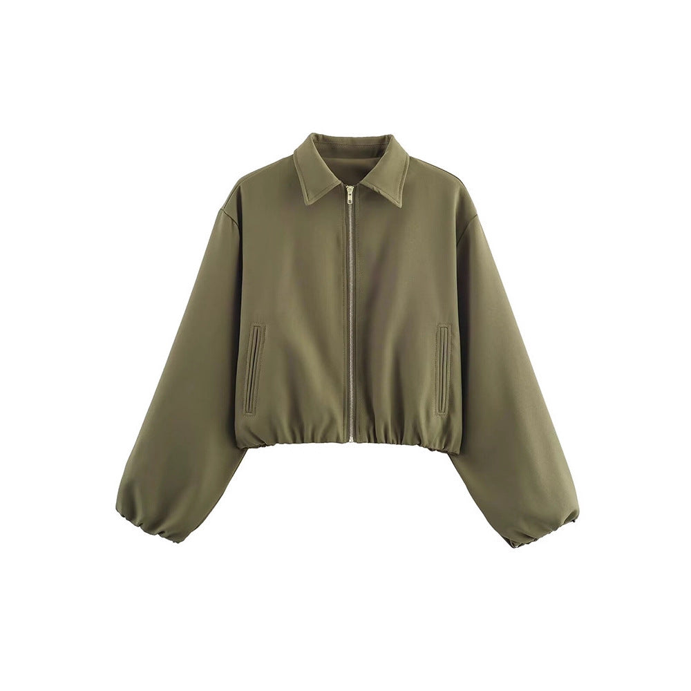 Everyday women's outerwear: a classic zip-up short jacket for versatile style.