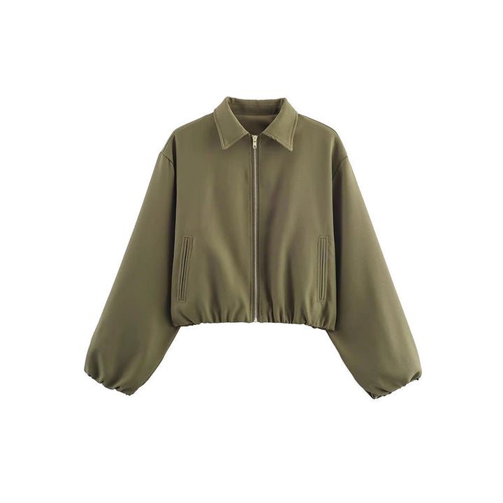 Everyday women's outerwear: a classic zip-up short jacket for versatile style.