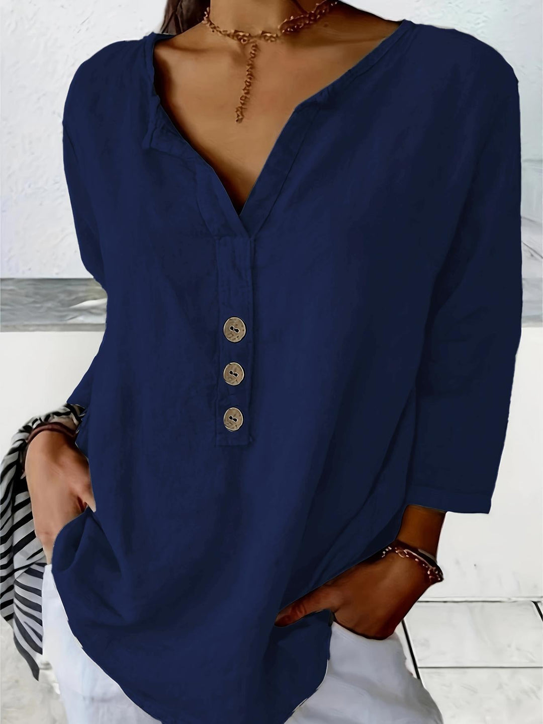 Women's elegant casual blouse: button-down v-neck, 3/4 sleeve. Loose fit for effortless style & comfort.