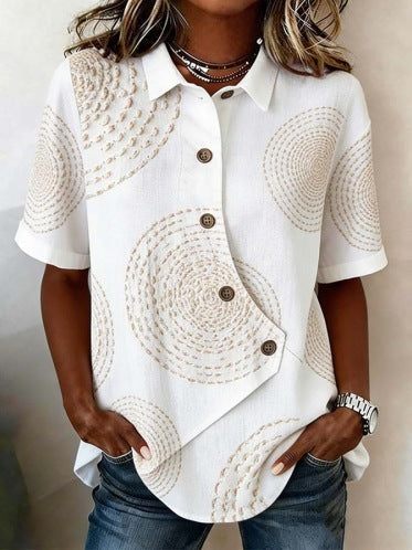 Everyday chic: Women's elegant blouse, relaxed fit, beautiful wavy pattern, and unique button details.