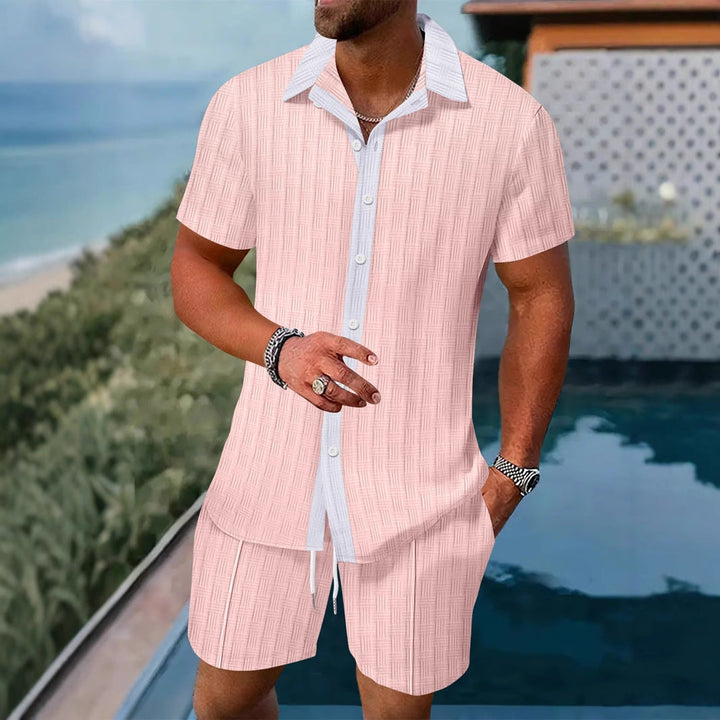 Comfortable men's summer leisure set: short-sleeve button shirt & casual shorts. Ideal vacation wear.