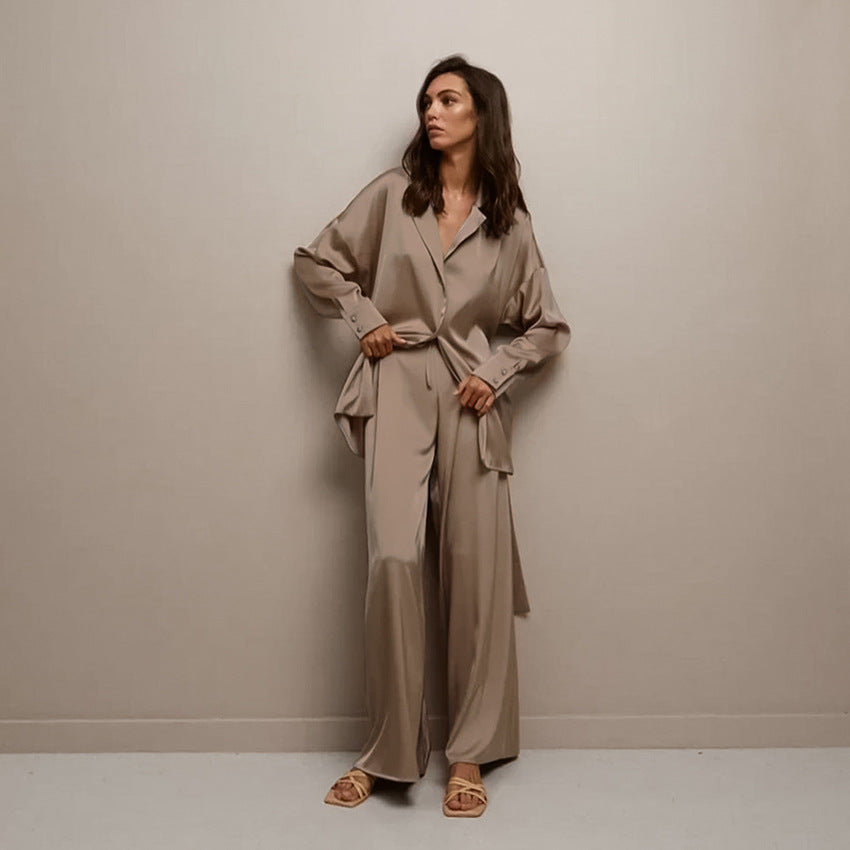 Women's elegant loose fit two-piece suit, designed for comfort & sophisticated style in any setting.