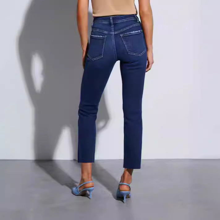 Timeless women's cropped jeans, modern slim fit, high rise, excellent for everyday style.