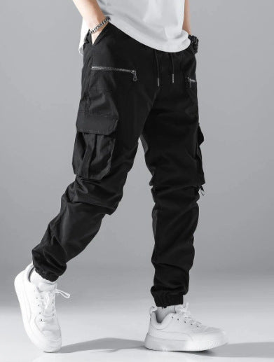 Versatile men's cargo pants, suitable for casual outings, urban adventures, with ample pocket storage.