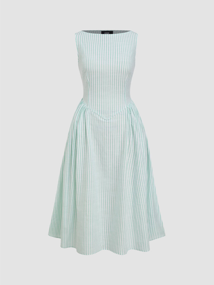 Striped midi dress for women, elegant & fitted. Perfect summer fashion with a round neck.