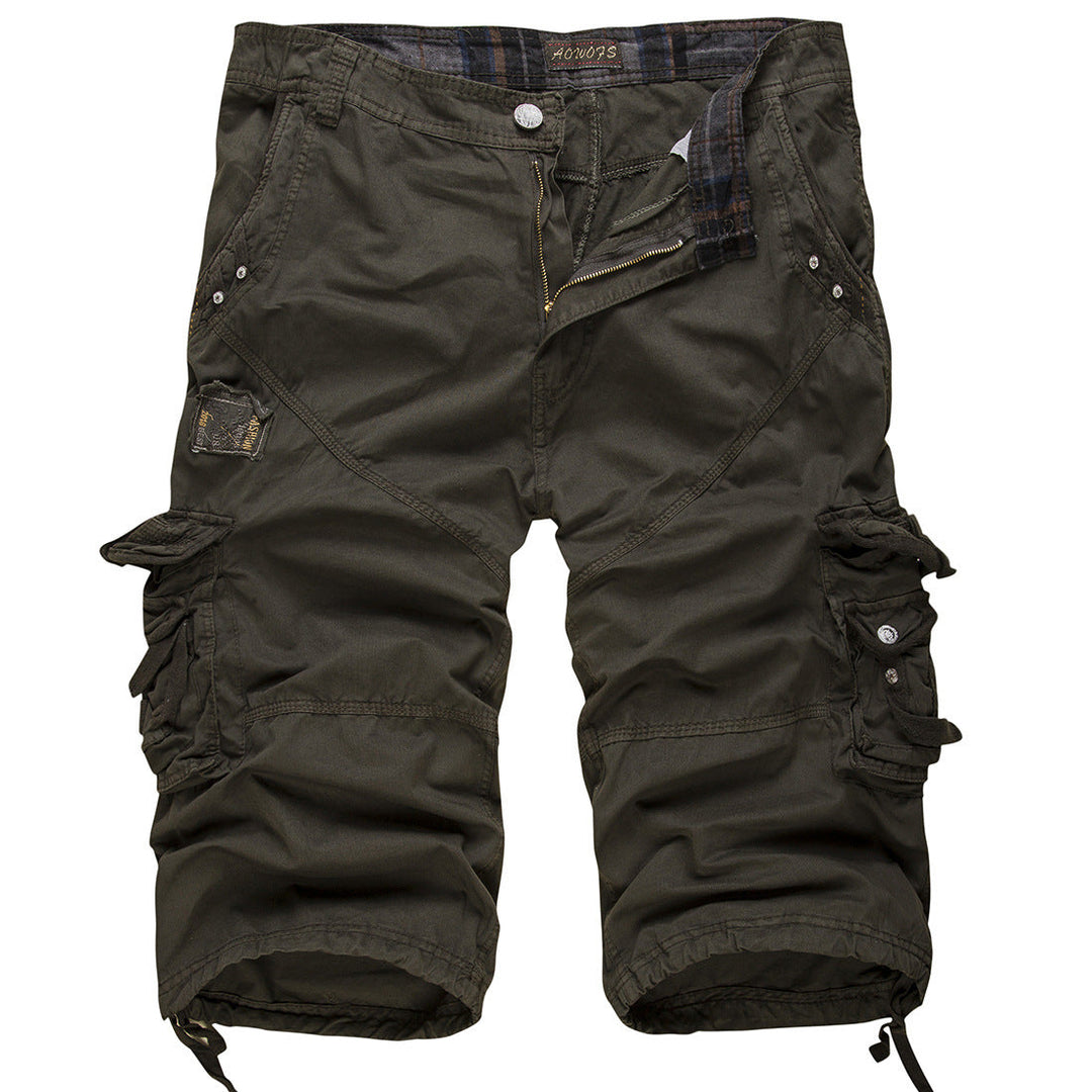 Men's summer cargo shorts with a comfortable fit, featuring multiple functional pockets for casual outfits.