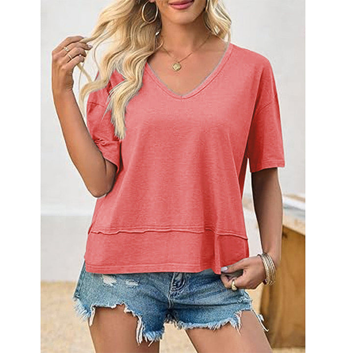 Versatile women's V-neck t-shirt with a loose fit, ideal for effortless casual everyday and summer fashion.