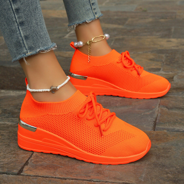 Stylish ladies platform sneakers with thick sole, perfect for everyday casual wear & active comfort.