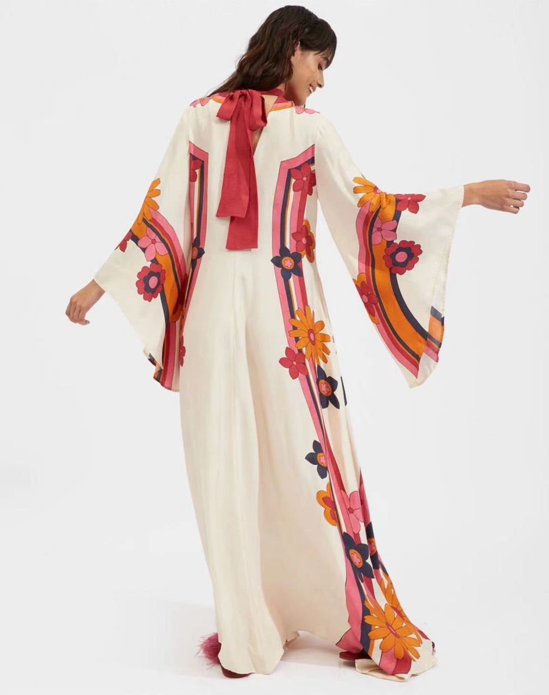 Colorful women's three-quarter sleeve dress, elegant printed maxi style. Great for casual & party wear.