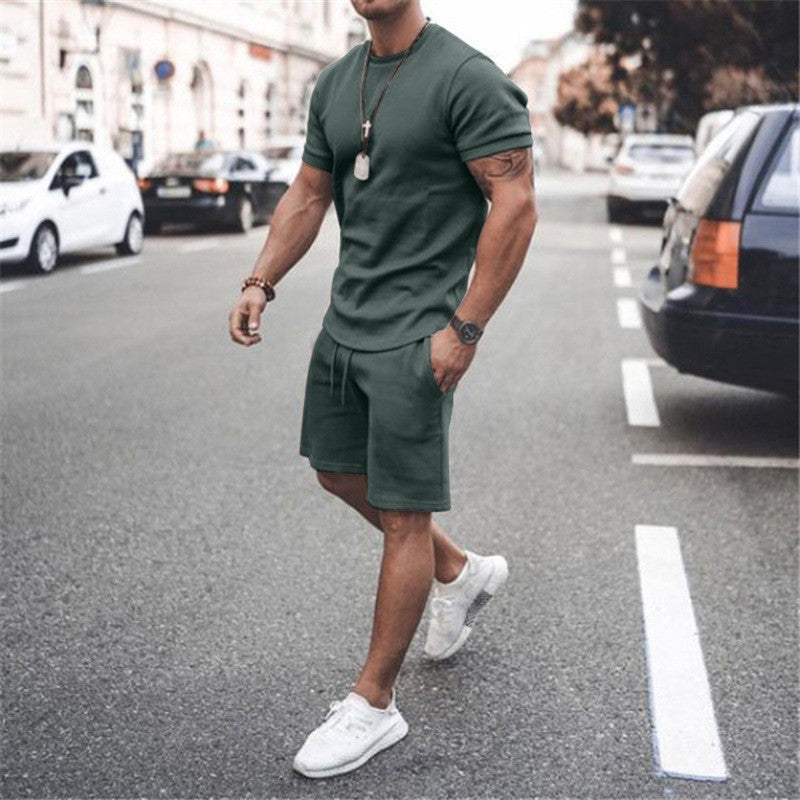 Men's gym wear set in black, designed for ultimate comfort and breathability.
