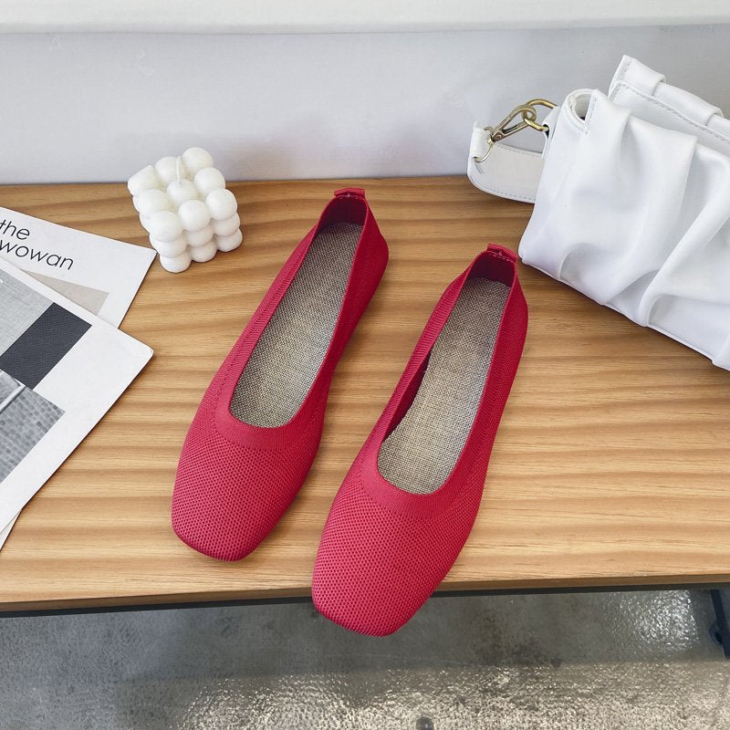 Classic women's ballet flats, breathable and comfortable, with a versatile slip-on design.