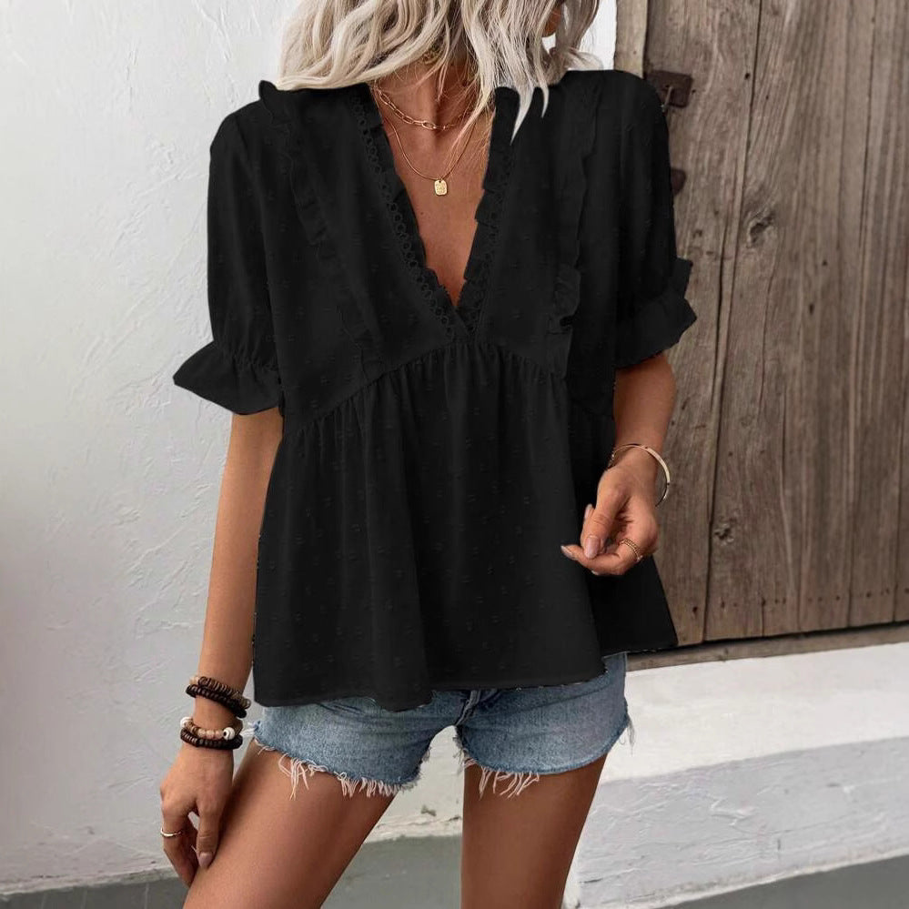 Stylish women's ruffled shirt with long sleeves, offering casual chic comfort for everyday wear or special events.