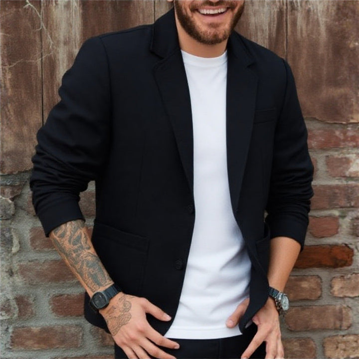 Stylish men's casual blazer, offering a relaxed fit & modern style for versatile outerwear fashion.