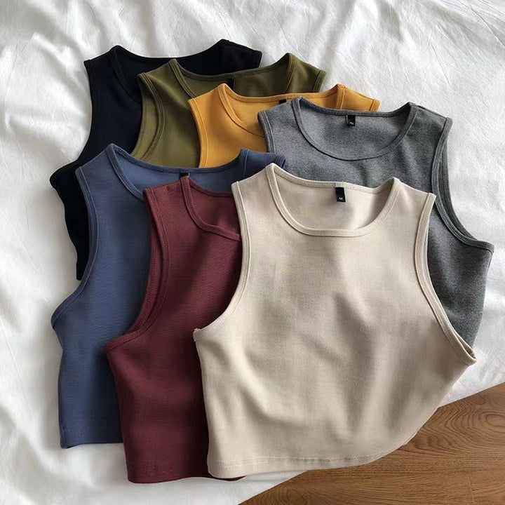 Women's form-fitting crop top, chic & comfortable. Ideal for effortless everyday style and summer fashion.