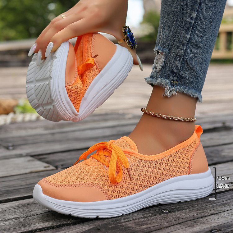 Everyday wear women's sneakers, ultra-light and breathable for all-day comfort.